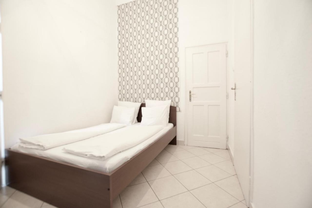 Budget Apartment By Hi5 - Center Of The Center ブダペスト エクステリア 写真